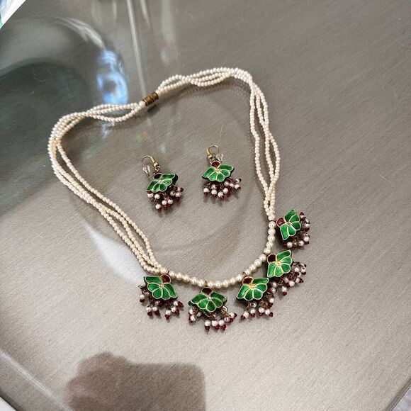 Vintage Kundan Pearl Reversible Necklace Set - Picture 2 of 7